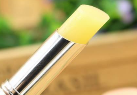 ef4e222566687f0dcf1df693e7cf136f.png 潤唇膏.png