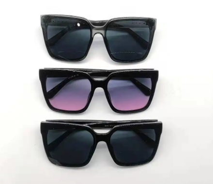 0d378d8ae160009806b177011e7eb293.jpg 太陽鏡進口.jpg