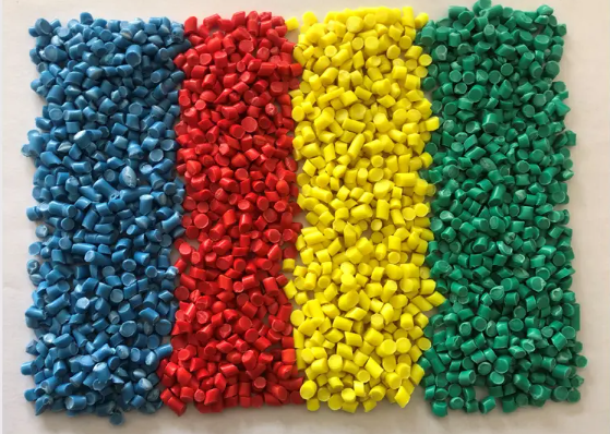 塑膠顆粒.jpg