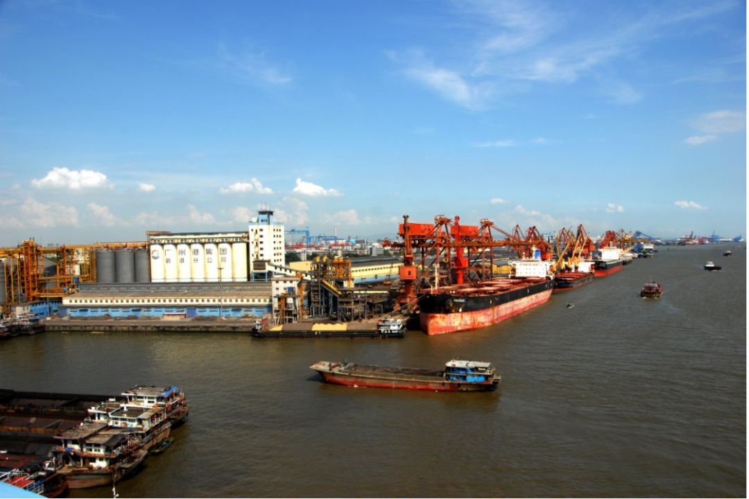 c103f38de1c56e0cb48beb473d4e2abb.png 暫時進出口.png