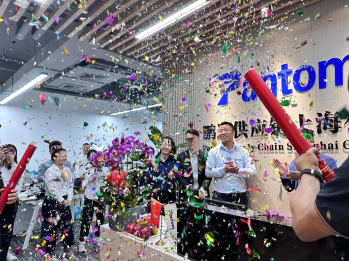 7d37eee52798358b5713560538888300.jpg 上海圖片.jpg