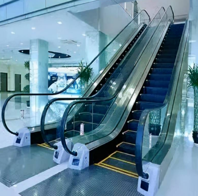 f588ed034fb2e34017538027d2709119.jpg 電梯.jpg