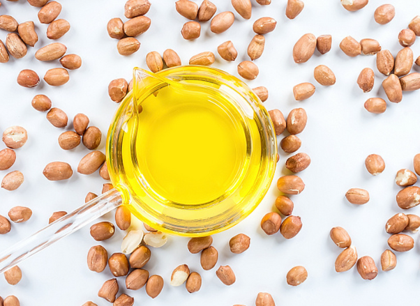 580b9daaaf244c943e6e1df7fbf96f8c.jpg 花生油.jpg